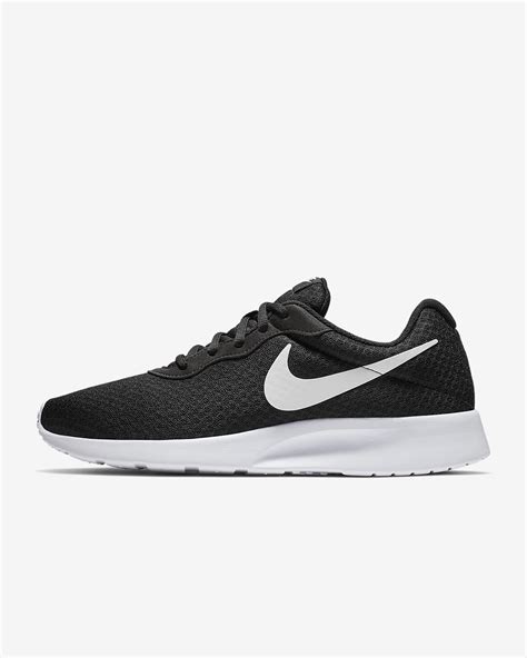 Nike Tanjun Men's Shoes. Nike AT